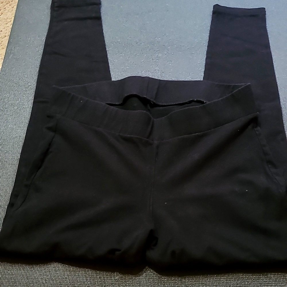 Black leggings Torrid Size 1  7/8 length